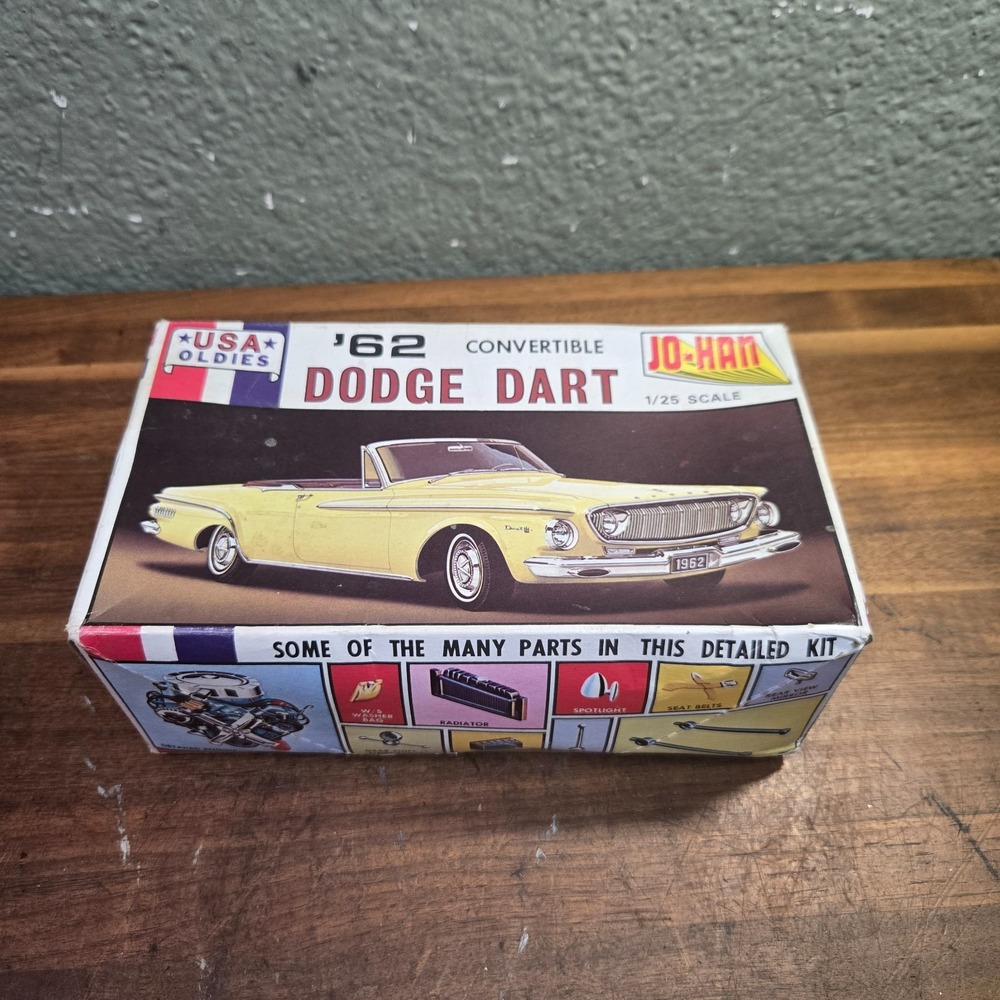 Jo-Han 62 Dodge Dart Convertible USA Oldies Car Model Kit
